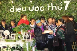 Điều ước cho cô gái dân tộc luôn giúp đỡ trẻ em nghèo