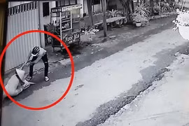 Táo tợn quật ngã, cướp dây chuyền trên cổ 1 phụ nữ