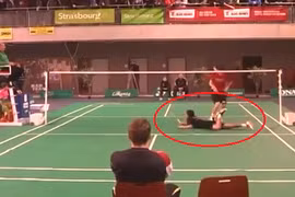 Xuất hiện thánh chơi cầu lông gây chấn động thế giới