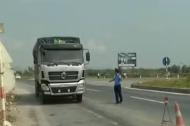 Lật tẩy mánh khóe chở quá tải trọng cực tinh vi