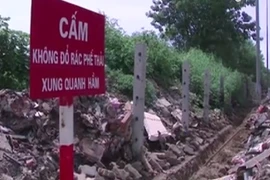 Hà Nội nhếch nhác trước nạn “đổ trộm phế thải”