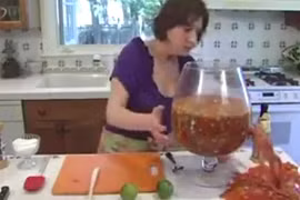 Màn biểu diễn của những người nội trợ "tài ba"