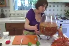 Màn biểu diễn của những người nội trợ "tài ba"