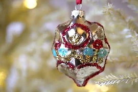 Xem chế tác đồ trang trí cây thông Noel siêu thú vị