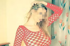 Fan M.U hẹn hò tập thể ngay gần sân Old Trafford