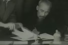 Video: Xúc động hình ảnh Chủ tịch Hồ Chí Minh với Cách mạng tháng Mười Nga