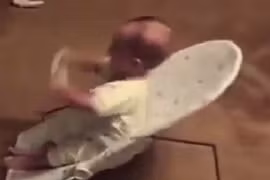 Tinh thần thể thao bá đạo của các em nhỏ