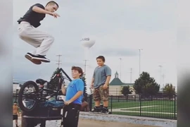 Những màn biểu diễn tuyệt đỉnh gây kích thích nhất (2)