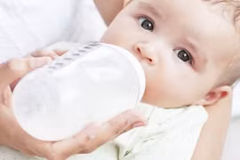 Cách chọn bình sữa an toàn cho bé không phải ai cũng biết