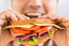 Cách đốt cháy calorie bằng việc ăn chậm