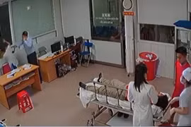 Nghe bác sĩ bị hành hung giãi bày tâm sự