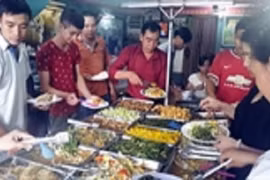 Cách chọn quán cơm văn phòng an toàn, bạn đã biết chưa?