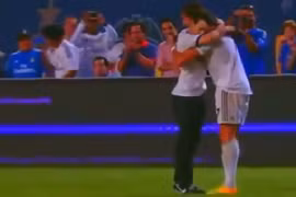 Hình ảnh rơi nước mắt trong bóng đá