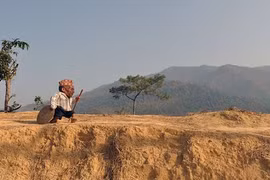 Cuộc sống của người lùn nhất thế giới vừa qua đời