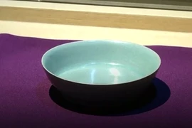 Video: Sự thật đằng sau chiếc đĩa trị giá gần 900 tỷ VND