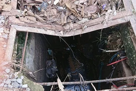 Hàng loạt “bẫy tử thần” trước trường mầm non