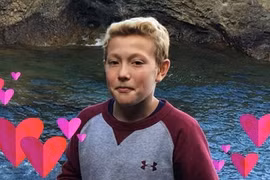 Bị bạn gái lừa giả chết, bé trai 11 tuổi tự tử 