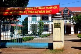 Cách chức 2 chủ tịch UBND xã quan hệ bất chính