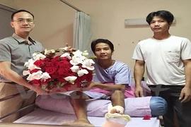 Nạn nhân người Việt vụ nổ bom Bangkok về nước khỏe mạnh