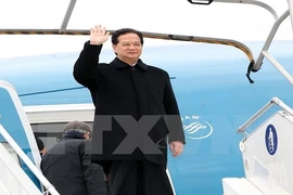 Thủ tướng Nguyễn Tấn Dũng tới Paris dự Hội nghị COP 21