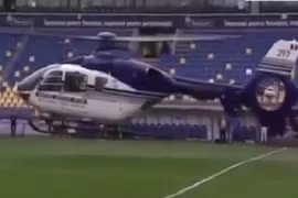 Video sấy phô mặt sân bằng máy bay trực thăng