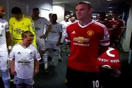 Những tình huống hài hước nhất vòng 4 Ngoại hạng Anh