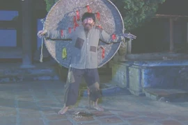 Quang Thắng sợ “vãi ra quần” trong phim hài Tết 2016 Chôn nhời 3