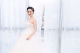 Bạn gái Công Lý đi chụp ảnh váy cưới, dân mạng xôn xao mong đợi tin vui