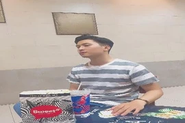 Hot boy bộ ngoại giao trong “đại chiến kén rể” gây sốt với ảnh đời thường