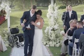 Cô gái dành 7 năm thanh xuân giúp người yêu hồi phục sau tai nạn