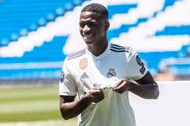 10 ngôi sao bóng đá sinh trong thế kỷ 21