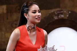 Phạm Hương chúc mừng Khánh Ngân, “nhắc khéo” Hồ Ngọc Hà?