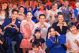 Lật mặt 8: Vòng tay nắng đạt kỷ lục lượng vé bán trước 