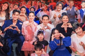 Lật mặt 8: Vòng tay nắng đạt kỷ lục lượng vé bán trước 