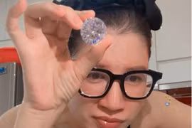Trang Trần khoe kim cương, lập tức bị "vỗ mặt" hàng fake