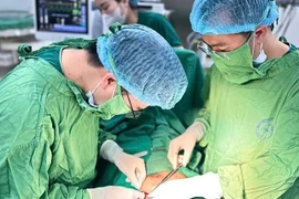 Cứu thai phụ chửa ngoài tử cung, vỡ gây sốc mất máu