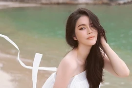 Lý Nhã Kỳ đẹp dịu dàng, gợi cảm ở biển Côn Đảo