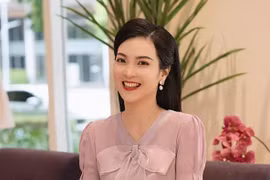 Nhan sắc đời thực xinh đẹp của BTV thời sự Phương Thảo