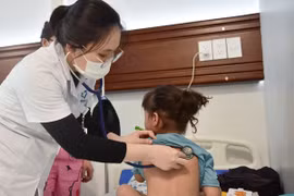 Tận mục khu điều trị bệnh nhân mắc sởi ở Bệnh viện Nhi HN