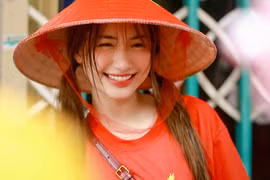 MTTQ công khai sao kê, Hòa Minzy được khen “nói là làm“