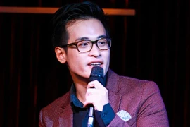 Hà Anh Tuấn khoe “sốc” nhà ở mặt tiền trước Dinh Thống Nhất