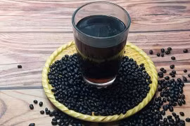 Điều gì xảy ra với cơ thể khi uống nước đậu đen rang?