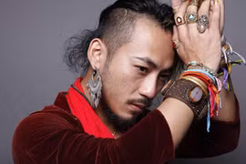 Chân dung chàng lưỡng tính Lê Hoàng muốn rủ về nhà