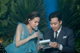 Trấn Thành gửi thêm 3 tỷ cho mẹ Hồ Ngọc Hà cứu trợ miền Trung