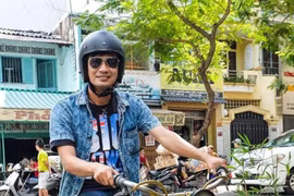 Tiết Cương U50 là "đại gia ngầm", yên vui bên vợ kém 26 tuổi