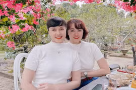 Chị gái Vân Dung từng đi thi hoa hậu, sành điệu ở tuổi 50