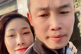 Khoe ảnh tình cảm bên nhau, Hiệp Gà và vợ thứ ba nghi vấn tái hợp