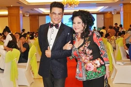 MC Thanh Bạch chia sẻ chuyện tình yêu sau 9 lần cưới Thúy Nga