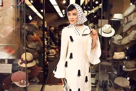 Thời trang cổ điển của Lý Nhã Kỳ tại Paris