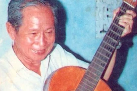 Ca khúc “Con đường xưa em đi” bị tạm dừng lưu hành